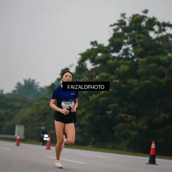 Runner Photo 7440702