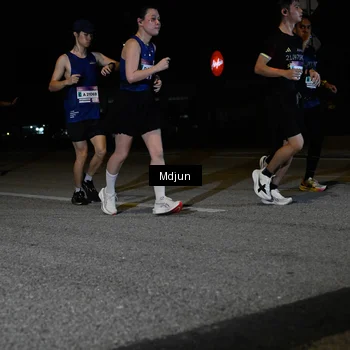 Runner Photo 7440711
