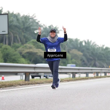 Runner Photo 7440764