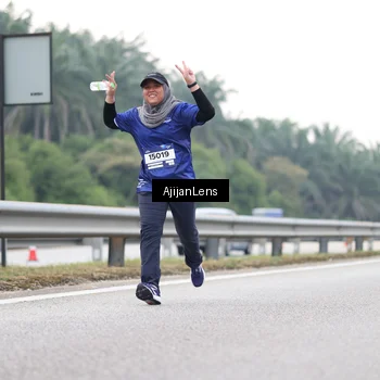 Runner Photo 7440790