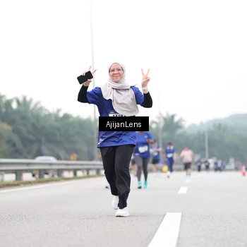 Runner Photo 7440807
