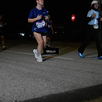 Runner Photo 7440811