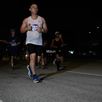 Runner Photo 7440866