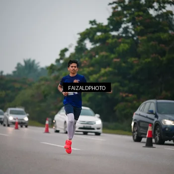 Runner Photo 7440911
