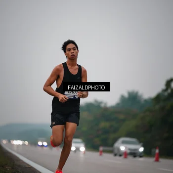 Runner Photo 7440938