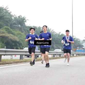 Runner Photo 7440942