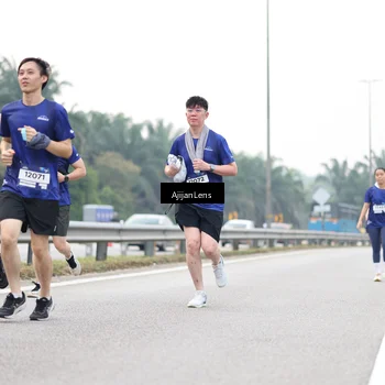 Runner Photo 7440953