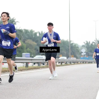 Runner Photo 7440973