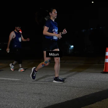 Runner Photo 7441001