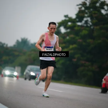 Runner Photo 7441011
