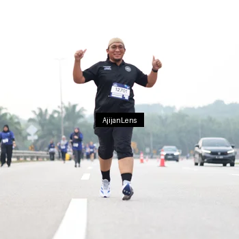 Runner Photo 7441023