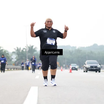 Runner Photo 7441024