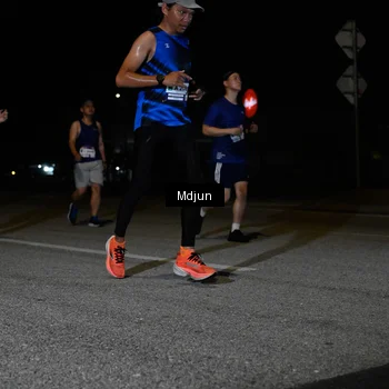 Runner Photo 7441059