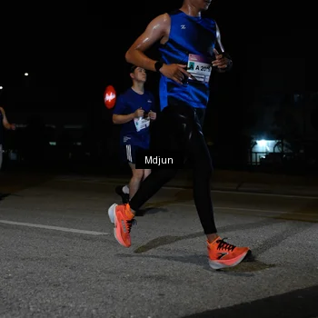 Runner Photo 7441078