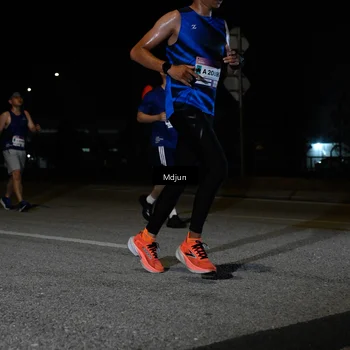 Runner Photo 7441080