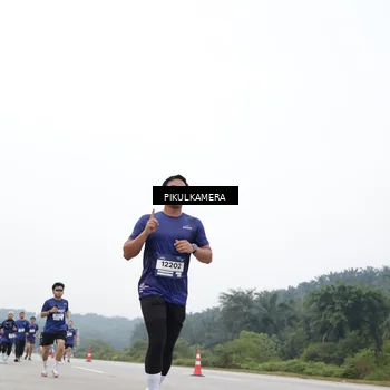 Runner Photo 7441084