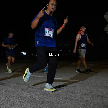Runner Photo 7441104