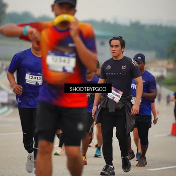 Runner Photo 7441183
