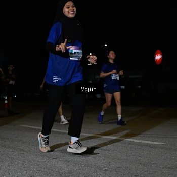 Runner Photo 7441215