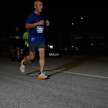 Runner Photo 7441308