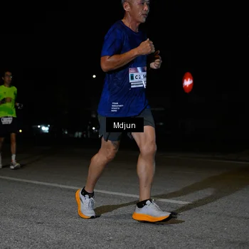 Runner Photo 7441336