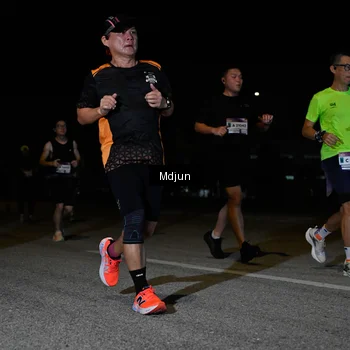 Runner Photo 7441338