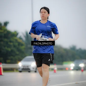 Runner Photo 7441363