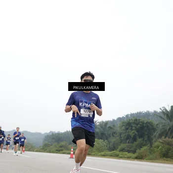 Runner Photo 7441404