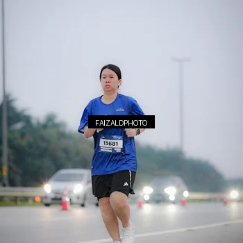Runner Photo 7441427