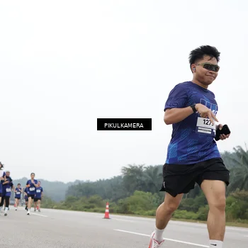 Runner Photo 7441472