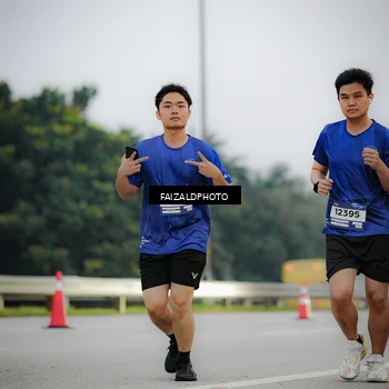 Runner Photo 7441611