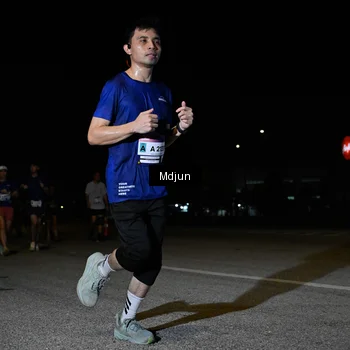 Runner Photo 7441631