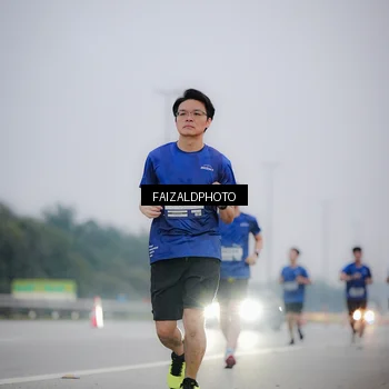 Runner Photo 7441641