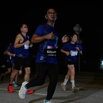 Runner Photo 7441705