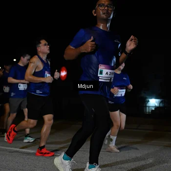 Runner Photo 7441710