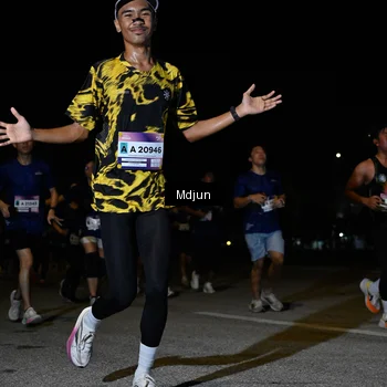 Runner Photo 7441727