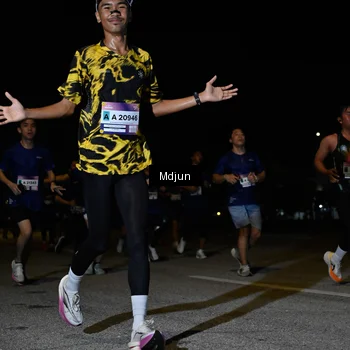 Runner Photo 7441728