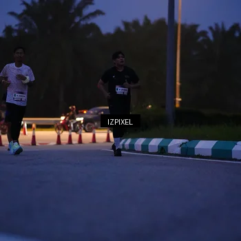 Runner Photo 7441735
