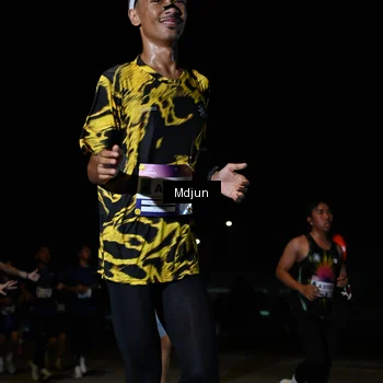 Runner Photo 7441743