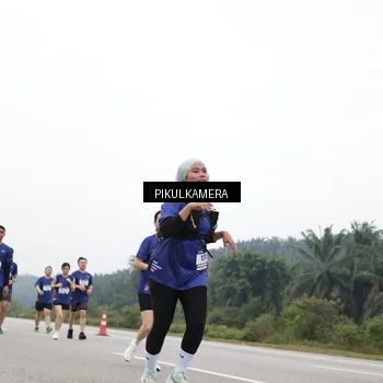 Runner Photo 7441798