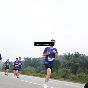 Runner Photo 7441859