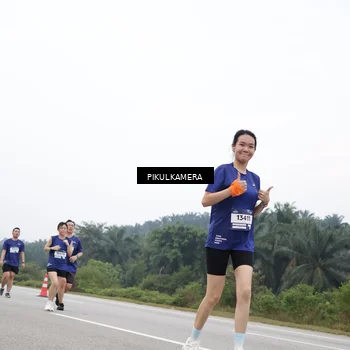 Runner Photo 7441881