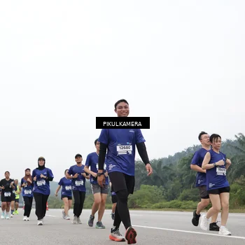 Runner Photo 7441900