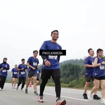 Runner Photo 7441975