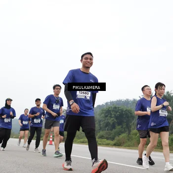 Runner Photo 7441998