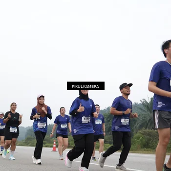 Runner Photo 7442017