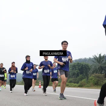 Runner Photo 7442023