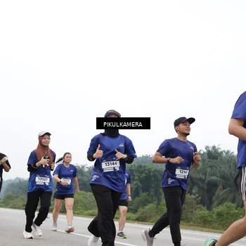 Runner Photo 7442041