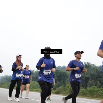 Runner Photo 7442054