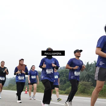 Runner Photo 7442060
